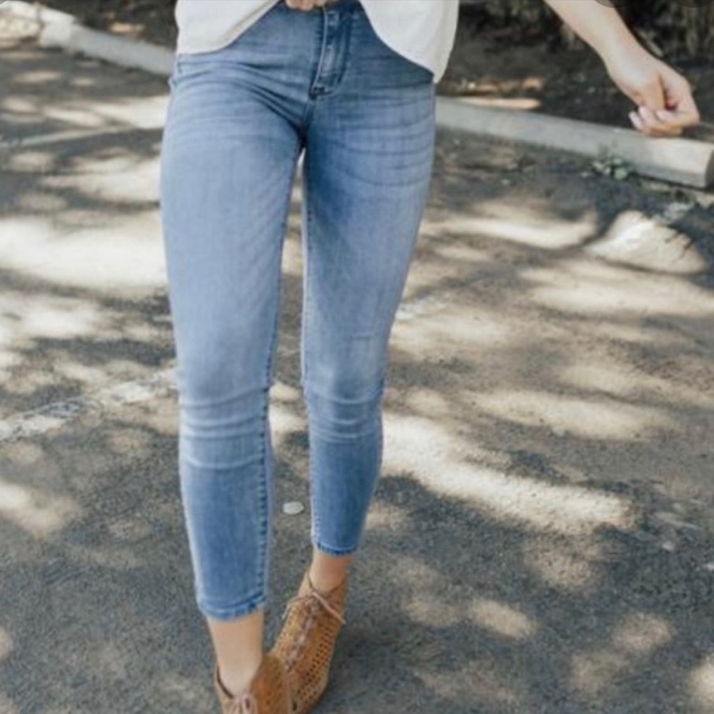 NWT CJLA Tate MD Jean. Size 11.